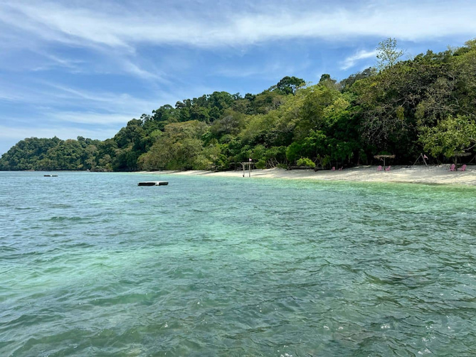 pulau terbaik untuk snorkeling di langkawi pulau singa besar