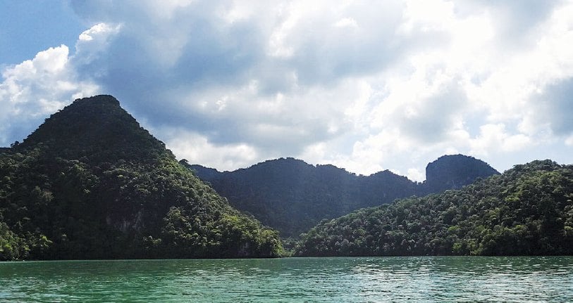 best snorkeling and diving spots in langkawi pulau dayang bunting