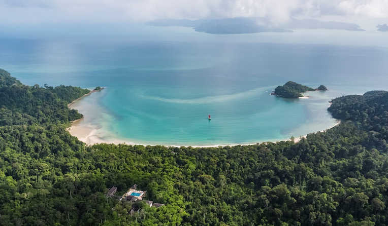 pulau terbaik untuk snorkeling di langkawi datai bay beach